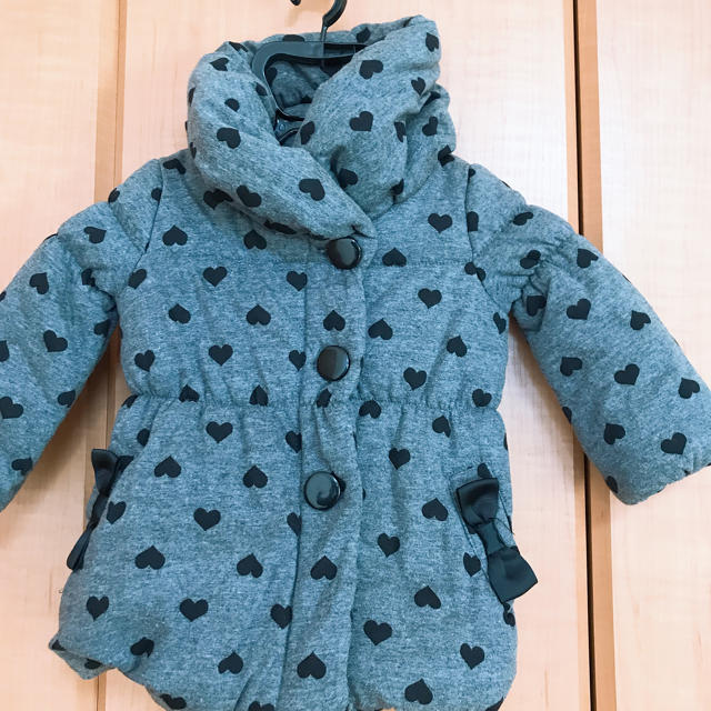 ほぼ新品。女の子用上着90センチ キッズ/ベビー/マタニティのキッズ服女の子用(90cm~)(ジャケット/上着)の商品写真