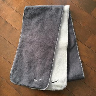 ナイキ(NIKE)のナイキマフラー リバーシブル フリース素材(マフラー)