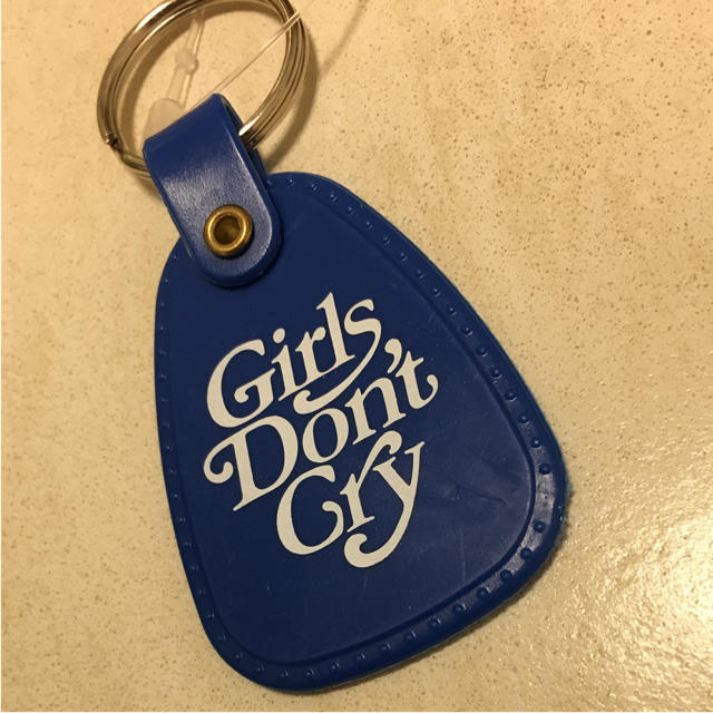 GIRLS DON'T CRY キーホルダー wasted youthの通販 by パンダキャット ...