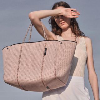 バーニーズニューヨーク(BARNEYS NEW YORK)の新品ピンクベージュ state of escape トートバッグ(トートバッグ)