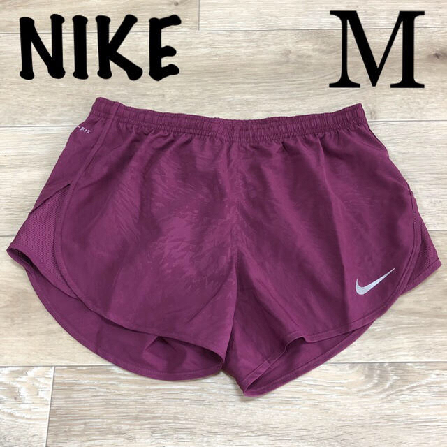 NIKE(ナイキ)のM ナイキショートパンツ ランパン レディース パープル ショーパン レディースのパンツ(ショートパンツ)の商品写真