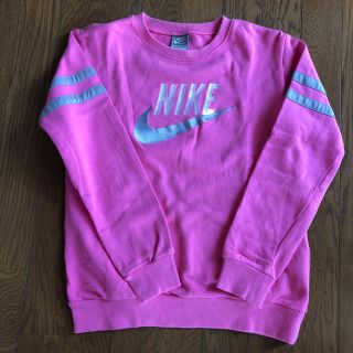 ナイキ(NIKE)のトレーナー(Tシャツ/カットソー)