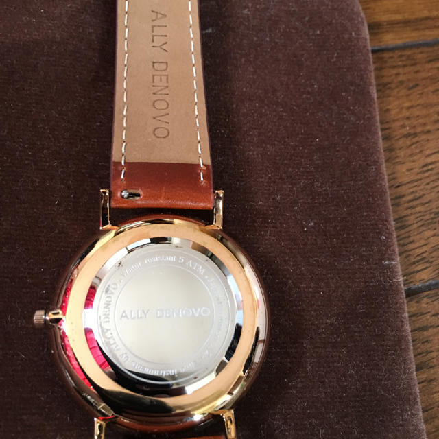 Daniel Wellington(ダニエルウェリントン)のALLY DENOVO 時計 メンズの時計(レザーベルト)の商品写真