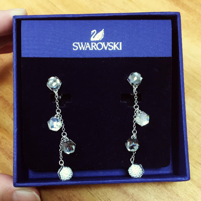 アクセサリーSWAROVSKI のイヤリング