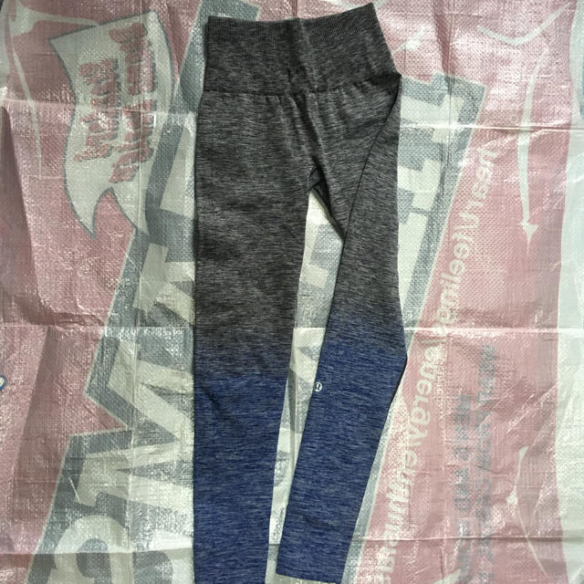 lululemon(ルルレモン)のルルレモン 超美 4 レギンス ヨガパンツ ヨガウエア lululemon  レディースのレッグウェア(レギンス/スパッツ)の商品写真