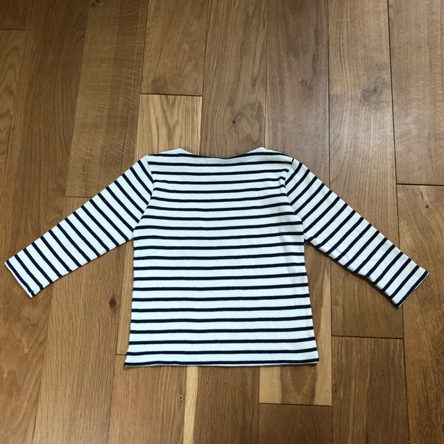 UNIQLO(ユニクロ)のボーダーカットソー  100 キッズ/ベビー/マタニティのキッズ服男の子用(90cm~)(Tシャツ/カットソー)の商品写真