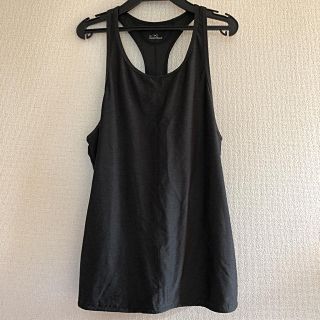 アンダーアーマー(UNDER ARMOUR)のタンクトップ(タンクトップ)