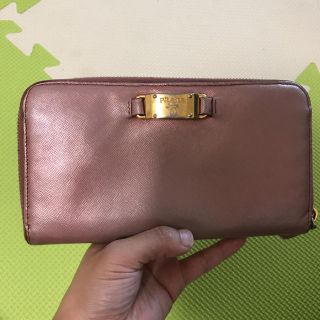 プラダ(PRADA)のPRADA ピンクゴールド長財布(長財布)