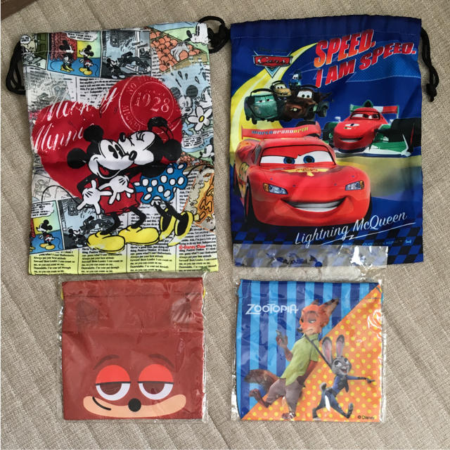 Disney(ディズニー)のディズニー  給食袋、コップ袋 4点セット キッズ/ベビー/マタニティのこども用バッグ(ランチボックス巾着)の商品写真