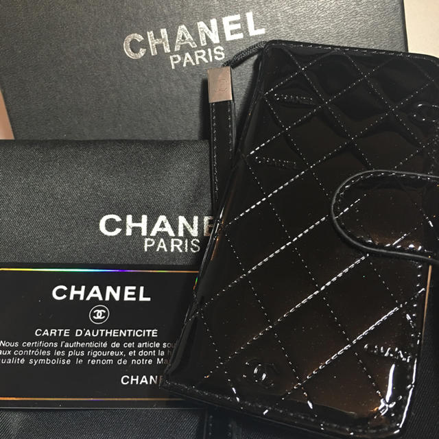 iPhone カバー ケース 手帳型 CHANEL シャネル の通販 by にな's shop｜ラクマ