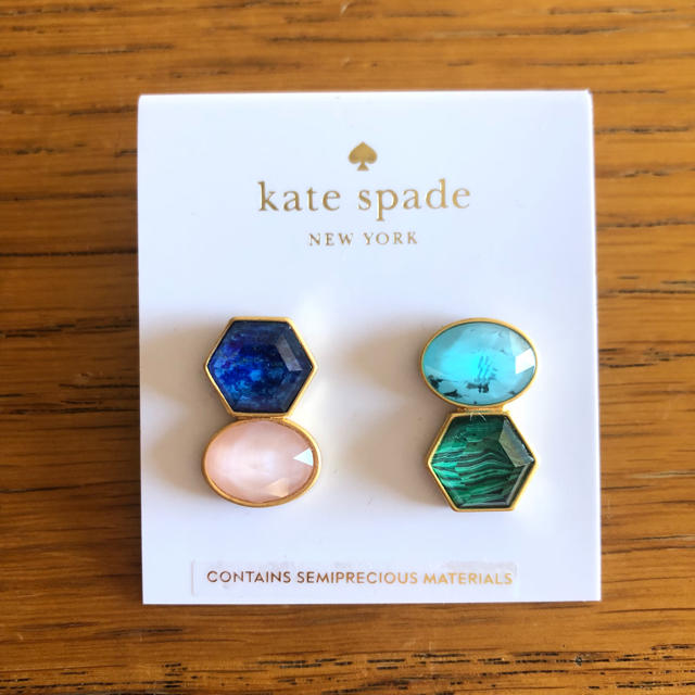 kate spade new york(ケイトスペードニューヨーク)のKONYCLOSET様専用 kate spade 新品 ピアス ストーン 青 レディースのアクセサリー(ピアス)の商品写真