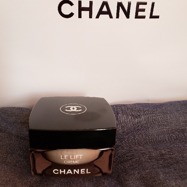 CHANEL(シャネル)のCHANEL☆LE LIFT CREME コスメ/美容のスキンケア/基礎化粧品(フェイスクリーム)の商品写真