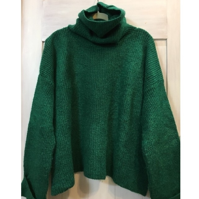 ZARA(ザラ)の【美品】Stradivarius ハイネックニット レディースのトップス(ニット/セーター)の商品写真