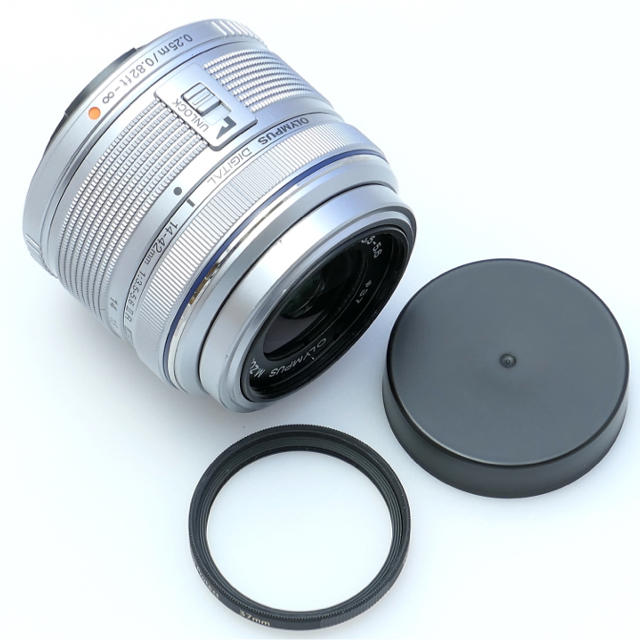 OLYMPUS(オリンパス)のオリンパス14-42-2Rシルバー スマホ/家電/カメラのカメラ(レンズ(ズーム))の商品写真