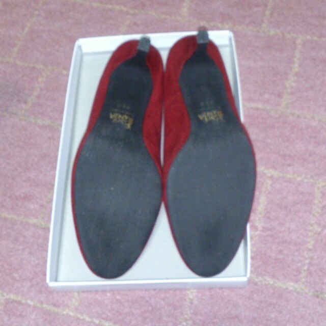 ESPERANZA(エスペランサ)の赤いパンプス レディースの靴/シューズ(ハイヒール/パンプス)の商品写真
