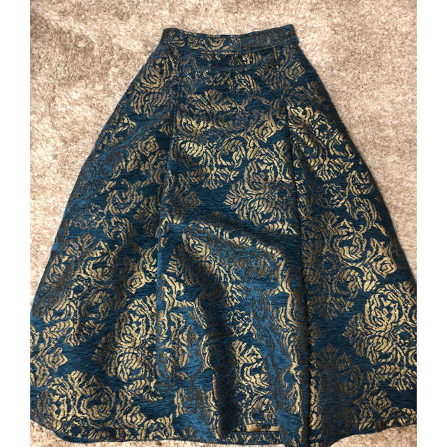 Ameri VINTAGE(アメリヴィンテージ)のDAMASK DIMENSIONAL SKIRT レディースのスカート(ロングスカート)の商品写真