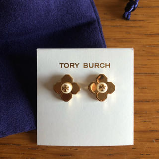 トリーバーチ(Tory Burch)の【sale】 tory burch 新品 ピアス 四つ葉(ピアス)
