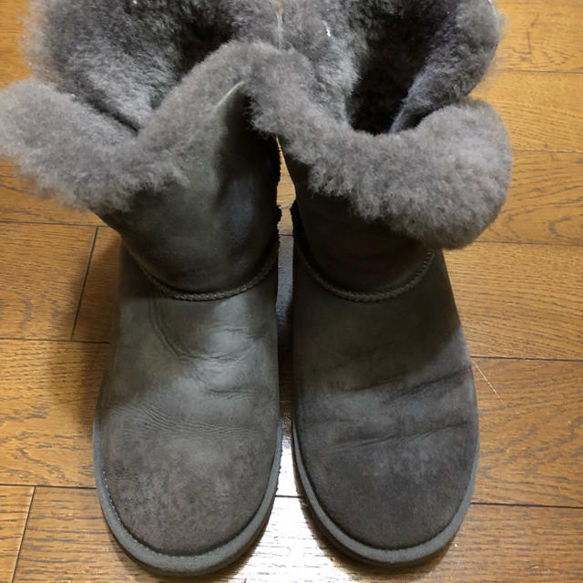 UGG(アグ)のUGG ムートンブーツ 23.5センチ グレー レディースの靴/シューズ(ブーツ)の商品写真