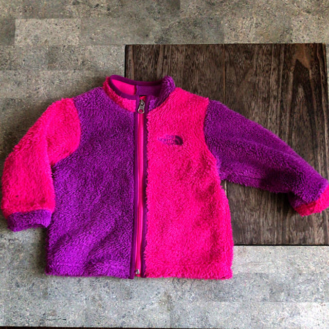 THE NORTH FACE(ザノースフェイス)のフリースジャケット🎀90cm キッズ/ベビー/マタニティのキッズ服女の子用(90cm~)(ジャケット/上着)の商品写真