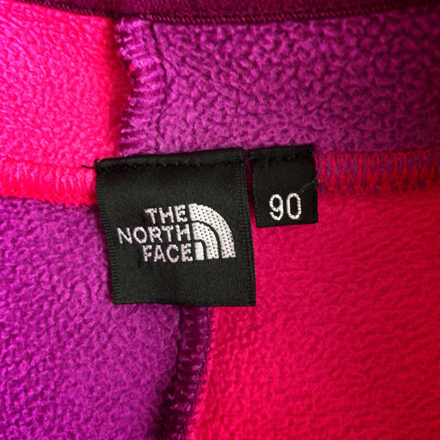 THE NORTH FACE(ザノースフェイス)のフリースジャケット🎀90cm キッズ/ベビー/マタニティのキッズ服女の子用(90cm~)(ジャケット/上着)の商品写真