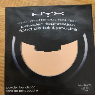 エヌワイエックス(NYX)のマットファンデ NYX ウォームbeige(ファンデーション)