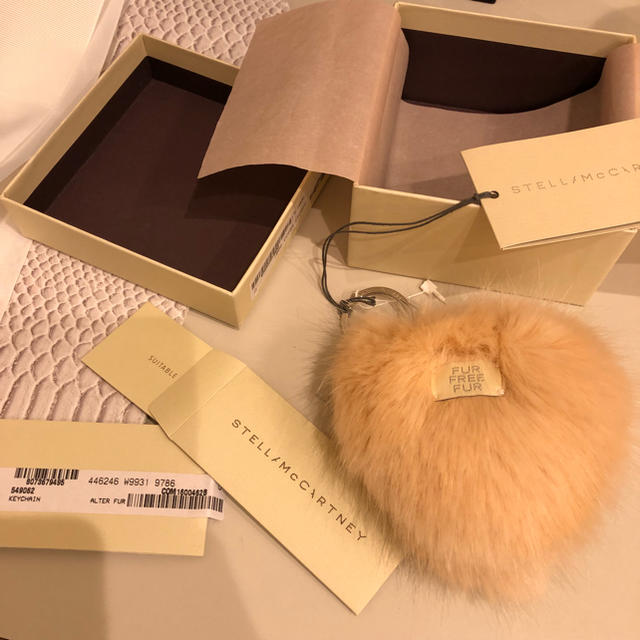 Stella McCartney(ステラマッカートニー)の新品、未使用‼︎ Stella McCartney ファー キーホルダー レディースのファッション小物(キーホルダー)の商品写真