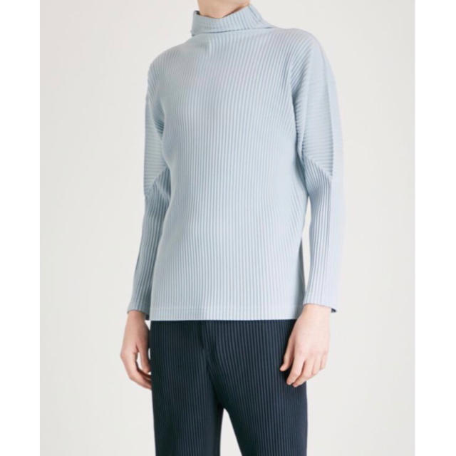 ISSEY MIYAKE(イッセイミヤケ)の【新品】HOMME PLISSE Turtleneck Light Grey メンズのトップス(Tシャツ/カットソー(七分/長袖))の商品写真