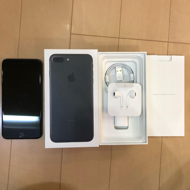 iPhone(アイフォーン)のiPhone 7 plus 128GB 美品 SIMフリー 備品全てセット スマホ/家電/カメラのスマートフォン/携帯電話(スマートフォン本体)の商品写真