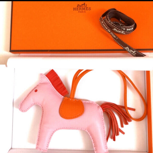 エルメス Hermes ロデオ MM ????ローズサクラ、バーキン ケリー