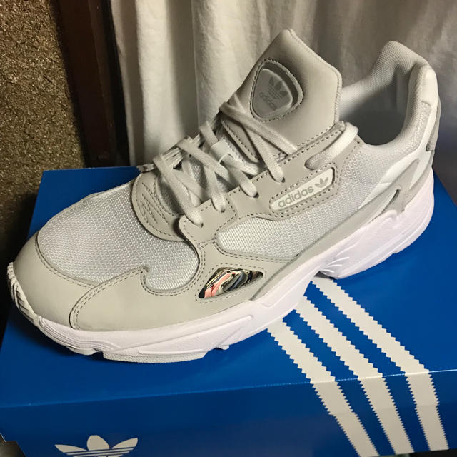 adidas ファルコン 27.5cm