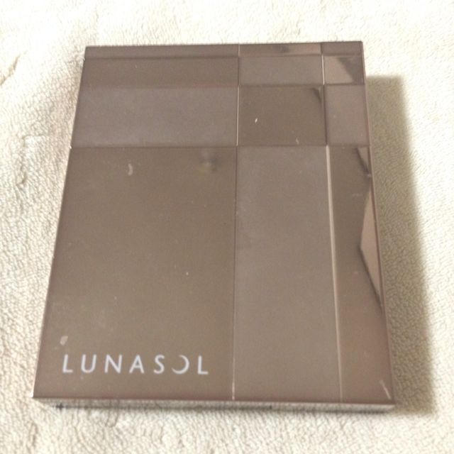 LUNASOL(ルナソル)のLUNASOL パーティアイズSG コスメ/美容のベースメイク/化粧品(その他)の商品写真