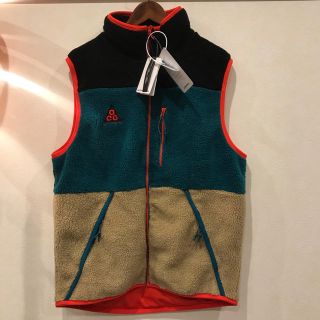 ナイキ(NIKE)のNIKE ACG ベスト Mサイズ / ACG VEST 新品(ベスト)