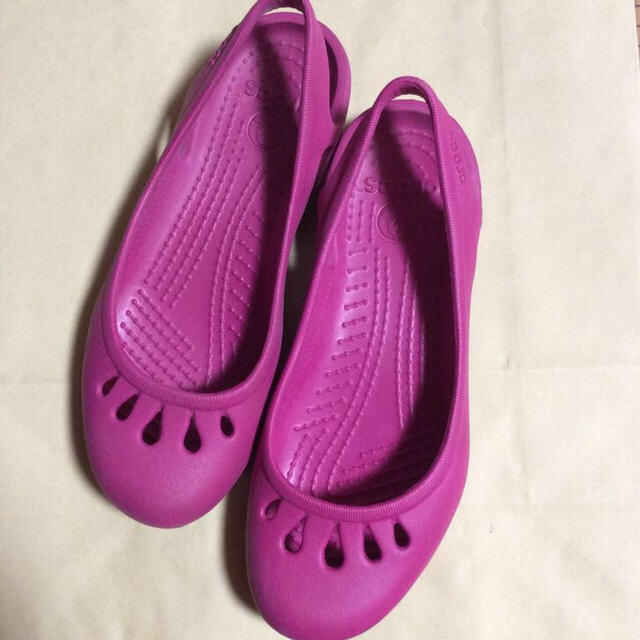 crocs(クロックス)のクロックス  ももお取り置き^o^ レディースの靴/シューズ(サンダル)の商品写真