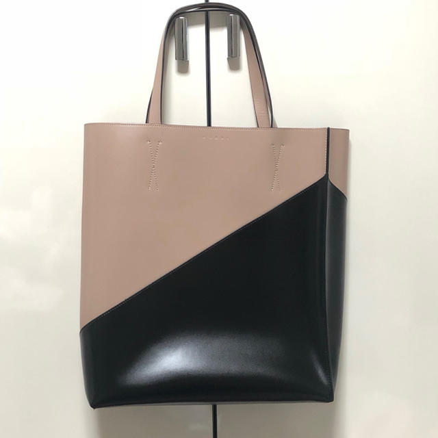 Marni(マルニ)のMARNI マルニムゼオバッグフラワーカフェ レディースのバッグ(トートバッグ)の商品写真