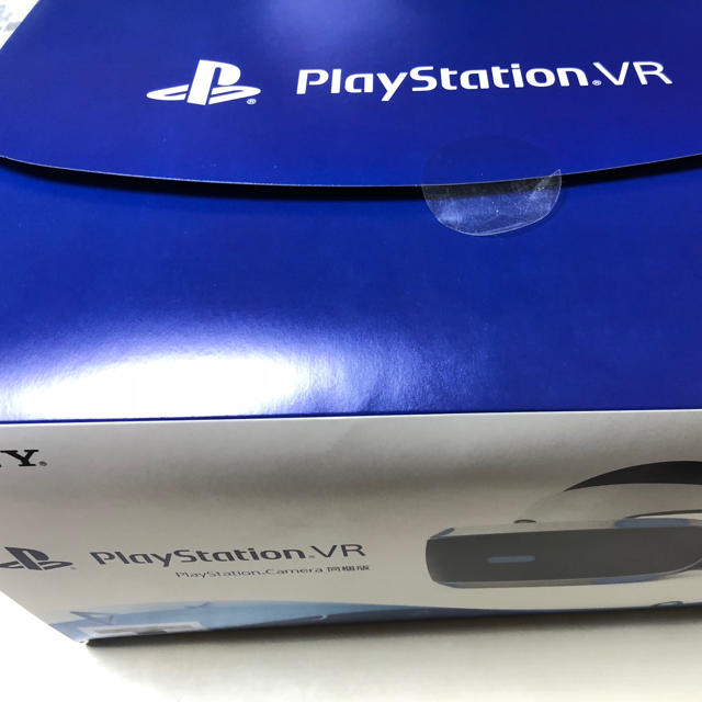 PlayStation VR(プレイステーションヴィーアール)のnekusiru様専用 新型 PSVR本体 カメラ同梱版 CUHJ-16003 エンタメ/ホビーのゲームソフト/ゲーム機本体(家庭用ゲーム機本体)の商品写真