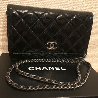 シャネル(CHANEL)の☆美品☆ CHANEL マトラッセ チェーンウォレット エナメル (財布)