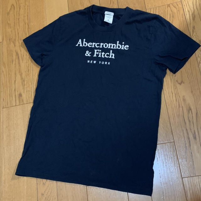 Abercrombie&Fitch(アバクロンビーアンドフィッチ)のabercrombie&fitch Tシャツ 黒 Mサイズ メンズのトップス(Tシャツ/カットソー(半袖/袖なし))の商品写真