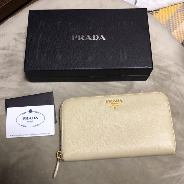 PRADA(プラダ)のPRADA 長財布 レディースのファッション小物(財布)の商品写真