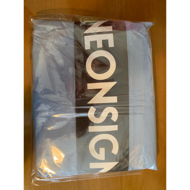 UNUSED(アンユーズド)の新品未開封 NEON SIGN ANORAK SWEAT メンズのトップス(スウェット)の商品写真