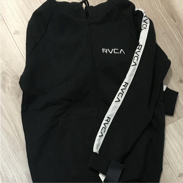 ❤️RVCA ロゴラインジップアップパーカー❤️Sパーカー