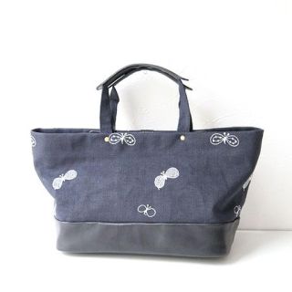 ミナペルホネン(mina perhonen)のミナペルホネン calzone bag choucho 小 バッグ 即完売(ハンドバッグ)