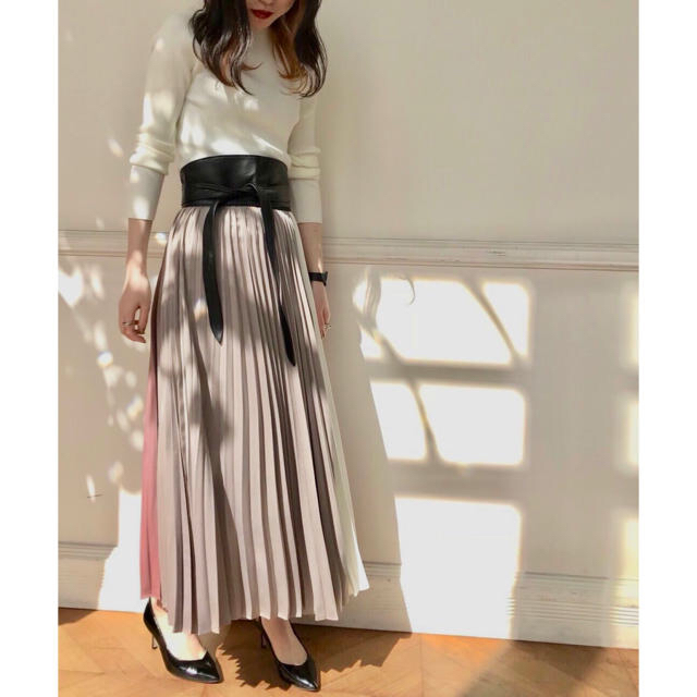 ♡ラウンジドレス♡ 安室奈美恵様 私服着用 切替プリーツ ♡ラウンジドレス♡ 安室奈美恵様 私服着用 切替プリーツ