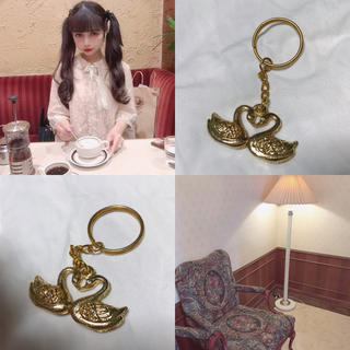 ロキエ(Lochie)のvintage❤︎ swan gold keyholder(キーホルダー)