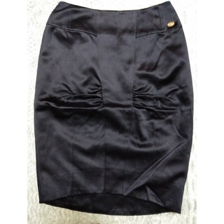 シャネル(CHANEL)のシャネル　ノーブルなサテン＆裾ライン　シルクスカート(ひざ丈スカート)