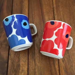 マリメッコ(marimekko)の専用出品　マリメッコ ウニッコ ペア マグカップ(グラス/カップ)