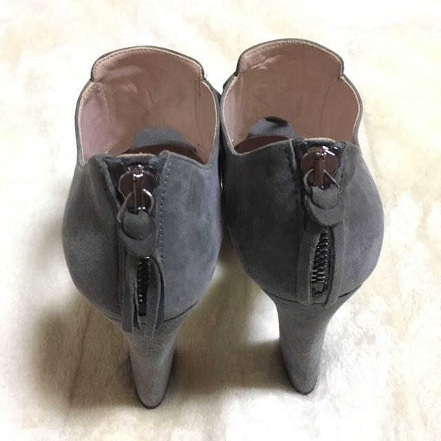 miumiu(ミュウミュウ)のmiumiu ブーツ レディースの靴/シューズ(ブーツ)の商品写真