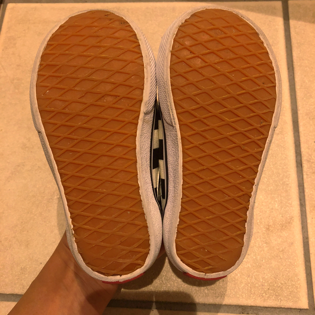 VANS(ヴァンズ)のVANS oldskool キッズ キッズ/ベビー/マタニティのキッズ靴/シューズ(15cm~)(スニーカー)の商品写真