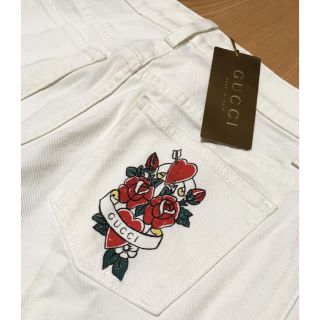 グッチ(Gucci)のGUCCI【新品】ホワイトデニム  38  レディース(デニム/ジーンズ)