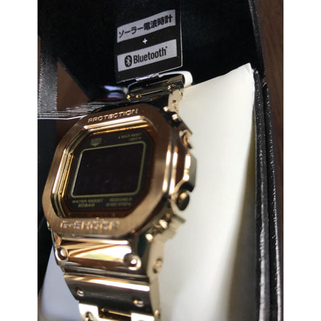 G-SHOCK(ジーショック)のG-SHOCK フルメタル 2本セット ゴールド&ブラック 新品・未使用  メンズの時計(腕時計(デジタル))の商品写真