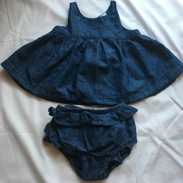 babyGAP(ベビーギャップ)のbaby gap チュニック & パンツ セット キッズ/ベビー/マタニティのキッズ服女の子用(90cm~)(Tシャツ/カットソー)の商品写真